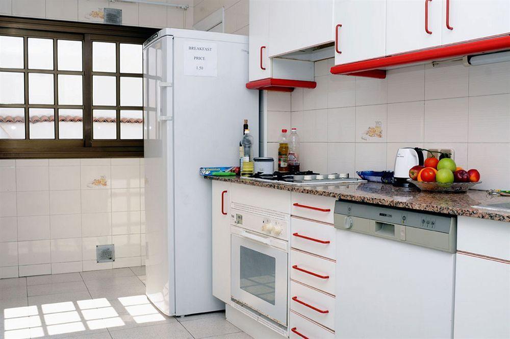 & Cozy Residencia De Estudiantes Gasthof Barcelona